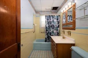 34 Dartmouth St, Worcester, MA 01604 - Photo 17