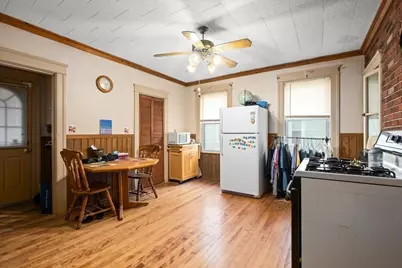 34 Dartmouth St, Worcester, MA 01604 - Photo 21