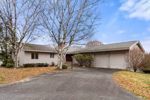 31 Overlook Dr, Southborough, MA 01772 - Photo 3