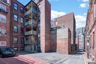 18 Hancock St, Boston, MA 02114 - Photo 5