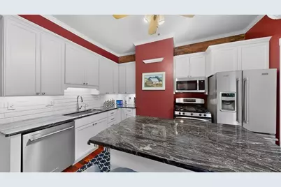 18 Hancock St #4, Boston, MA 02114 - Photo 7