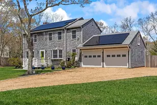 105 Whalers Walk, Edgartown, MA 02539 - Photo 3