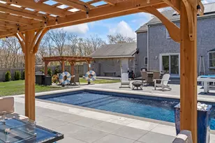 105 Whalers Walk, Edgartown, MA 02539 - Photo 11