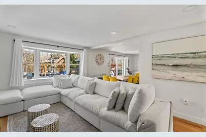 105 Whalers Walk, Edgartown, MA 02539 - Photo 5