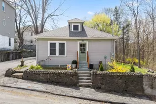 20 Hill St, Webster, MA 01570 - Photo 1