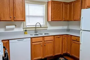 41 Arnold St, Williamstown, MA 01267 - Photo 3