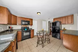 107 Apsley St, Hudson, MA 01749 - Photo 3
