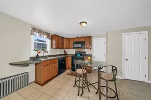107 Apsley St, Hudson, MA 01749 - Photo 5