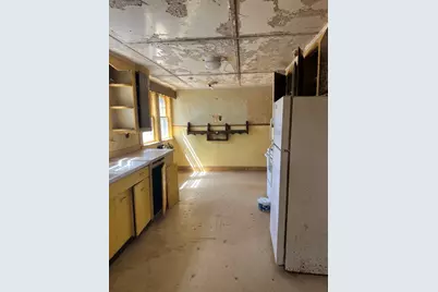 139 Eastern Ave, Essex, MA 01929 - Photo 5