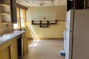 139 Eastern Ave, Essex, MA 01929 - Photo 5