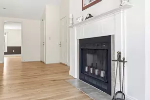 25 Essex Green Ln, Peabody, MA 01960 - Photo 15
