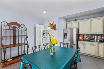 81 5th Ave, Lowell, MA 01854 - Photo 5