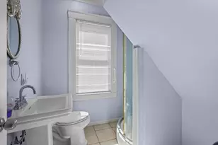 81 5th Ave, Lowell, MA 01854 - Photo 9