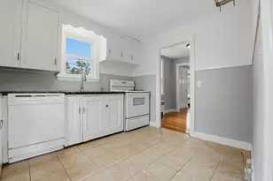 590 Sandwich Rd, Falmouth, MA 02536 - Photo 5