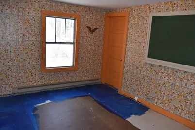 107 Whalom Road, Lunenburg, MA 01462 - Photo 11