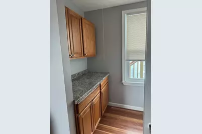 34 Irving St, Worcester, MA 01609 - Photo 29