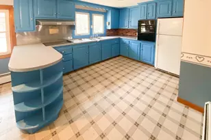 78 Franklin St, Douglas, MA 01516 - Photo 3