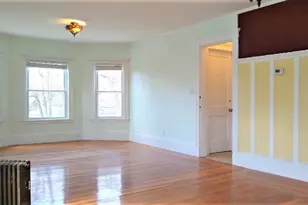 7 Grand St, Reading, MA 01867 - Photo 5