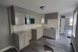50 Willow St, Lowell, MA 01852 - Photo 3