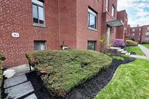 8 Ashland St, Worcester, MA 01609 - Photo 3