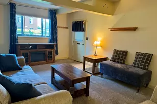 8 Ashland St, Worcester, MA 01609 - Photo 5