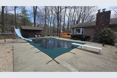 142 Marion Cir, Ludlow, MA 01056 - Photo 13