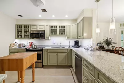 306 Country Side Rd #306, Greenfield, MA 01301 - Photo 3