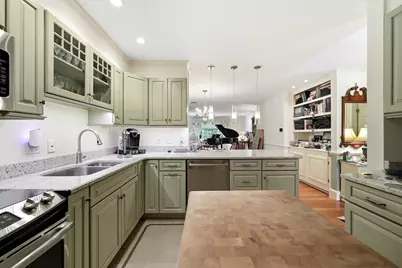 306 Country Side Rd #306, Greenfield, MA 01301 - Photo 5