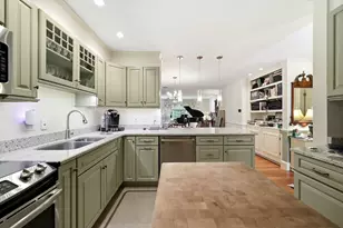 306 Country Side Rd, Greenfield, MA 01301 - Photo 5