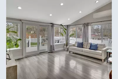 216 Lynn Fells Pkwy, Saugus, MA 01906 - Photo 17