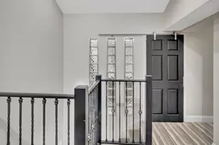 216 Lynn Fells Pkwy, Saugus, MA 01906 - Photo 19