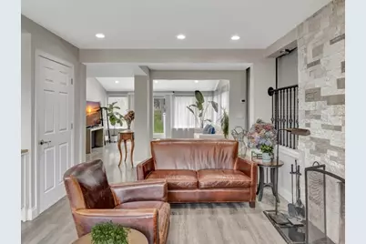 216 Lynn Fells Pkwy, Saugus, MA 01906 - Photo 15