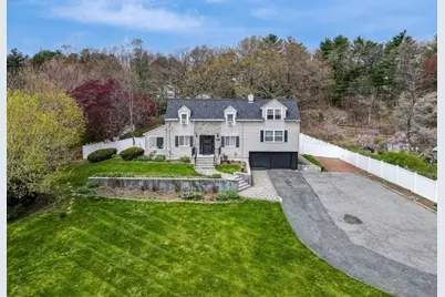 216 Lynn Fells Pkwy, Saugus, MA 01906 - Photo 3