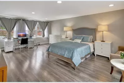 216 Lynn Fells Pkwy, Saugus, MA 01906 - Photo 21