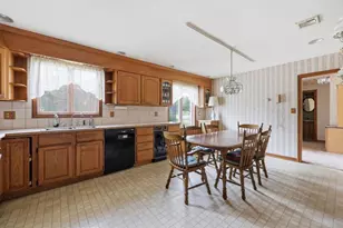 53 Hampden Rd, East Longmeadow, MA 01028 - Photo 5