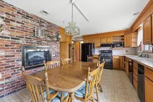 53 Hampden Rd, East Longmeadow, MA 01028 - Photo 7