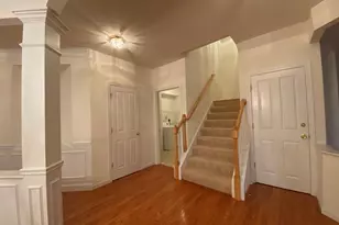 46 Tulip Cir, Grafton, MA 01560 - Photo 3