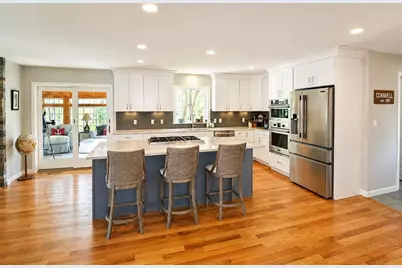 352 North Ave, Rochester, MA 02770 - Photo 9