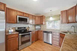 210 Winton St, Springfield, MA 01118 - Photo 3