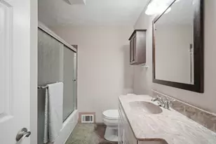 210 Winton St, Springfield, MA 01118 - Photo 33