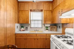 155 Birch St, New Bedford, MA 02744 - Photo 17