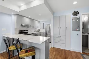 60 Brackett Pl, Marblehead, MA 01945 - Photo 7