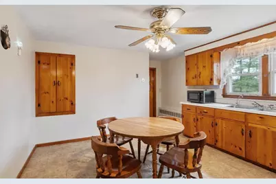 11 Cromie St, Clinton, MA 01510 - Photo 3