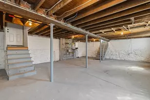 92 Jenny Lind St, New Bedford, MA 02740 - Photo 35