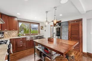 149 Elm St, Marblehead, MA 01945 - Photo 3