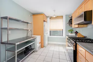 1064 Beacon St, Brookline, MA 02446 - Photo 13