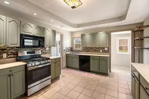 87 Highland Ave, Russell, MA 01071 - Photo 5