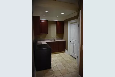 270 Pleasant Street, Northampton, MA 01060 - Photo 13