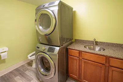 270 Pleasant Street, Northampton, MA 01060 - Photo 27