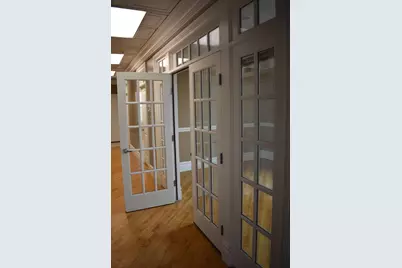 270 Pleasant Street, Northampton, MA 01060 - Photo 5